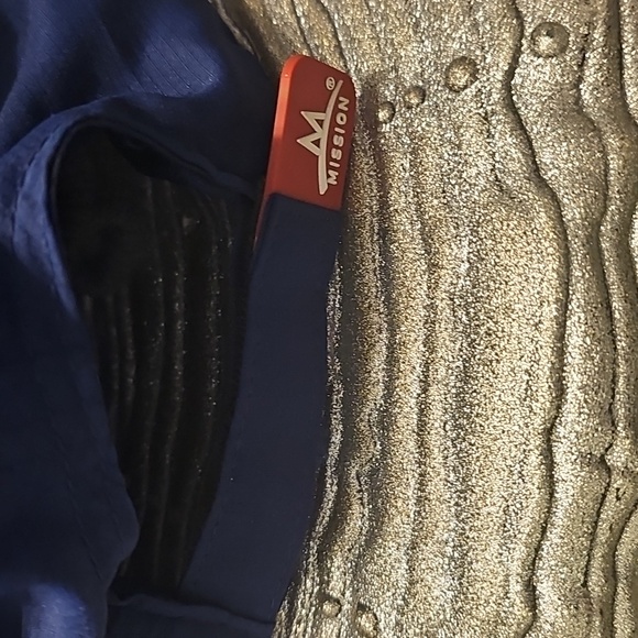 Mission Enduracool Hat.    Size Unisex - Picture 4 of 5